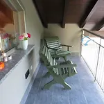 לינה וארוחת בוקר Il Rovere 4*
